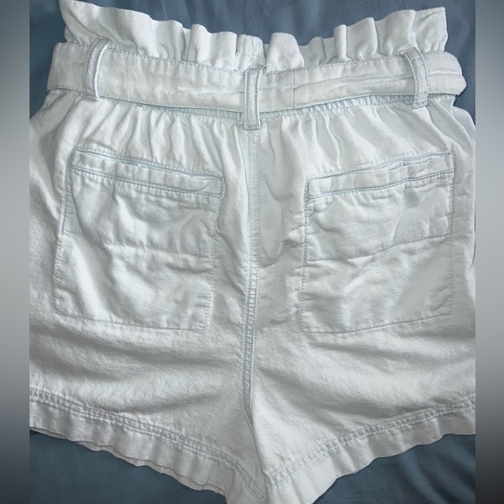 NWT: Pact Organic Light Wash Chambray Denim Chambray Paper Bag Short - M - Picture 4 of 4